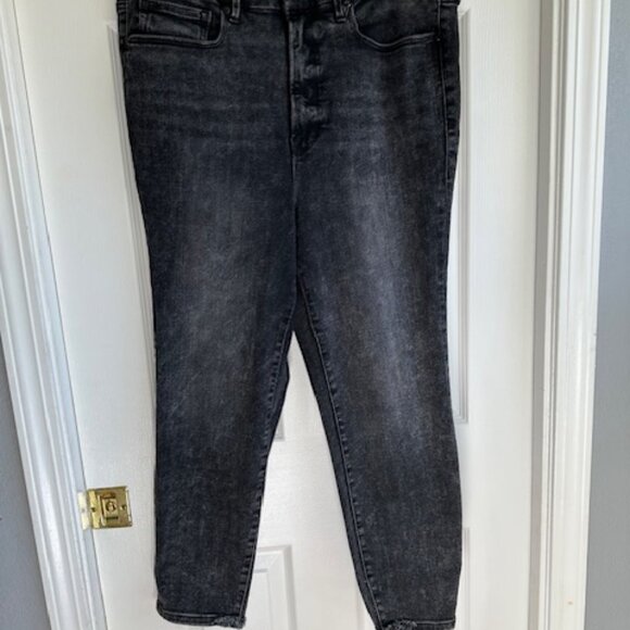 Good American Good Legs Worn hem - Picture 1 of 4